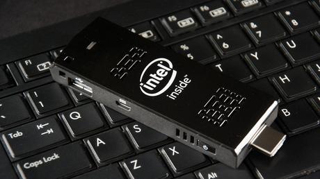 Anteprima Intel Compute Stick: Skylake sbarca anche sui pennini