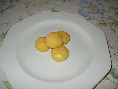 Bon bon di patate al forno con cuore di formaggio