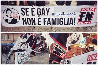 PAVIA. In strada con striscioni e volantini per dire no alla Cirinnà: “Se è gay non è famiglia”.