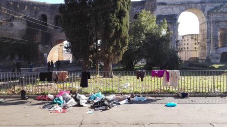 L'incredibile week end del mercatino del rubato di Porta Maggiore. Video dall'alto sull'arco di 24 ore