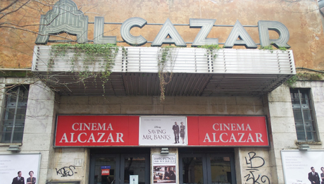 Ultima settimana di vita per l'Alcazar. E riflessione generale sui cinema che chiudono