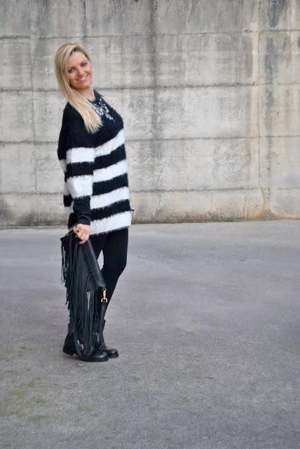 borsa con frange come abbinare una borsa con frange abbinamenti borsa con frange outfit borsa con frange fringed bag how to wear fringed bag how to combine ringed bag how to match fringed bag black fringed bag borsa nera con frange blonde girl blonde hair blondie outfit casual invernali outfit da giorno invernale outfit gennaio 2016 january  outfit january 2016 outfits casual winter outfit mariafelicia magno fashion blogger colorblock by felym fashion blog italiani fashion blogger italiane blog di moda blogger italiane di moda fashion blogger bergamo fashion blogger milano fashion bloggers italy italian fashion bloggers influencer italiane italian influencer 