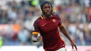 Roma's Gervinho jubilates after scoring the goal (2-0) during the Italian Serie A soccer match AS Roma vs SS Lazio at Olimpico stadium in Rome, Italy, 08 November 2015. ANSA/ALESSANDRO DI MEO