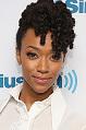 “New Girl 5”: Sonequa Martin-Green guest star come interesse amoroso di Winston