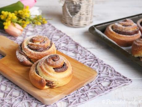 Girelle di pasta brioche alla Nutella