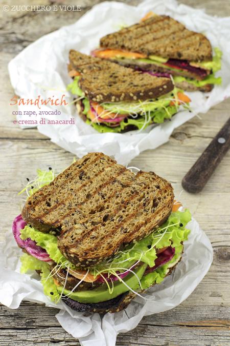 Sandwich con verdure, crema di anacardi e germogli