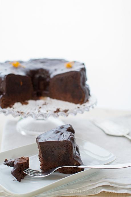 CHIFFON CAKE CON GANACHE AL CIOCCOLATO FONDENTE E ARANCIA