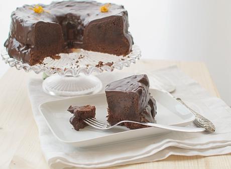 CHIFFON CAKE CON GANACHE AL CIOCCOLATO FONDENTE E ARANCIA