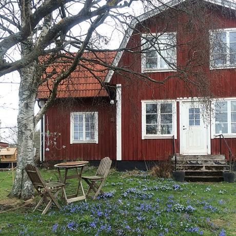 Atmosfere d’altri tempi per una bella casa svedese