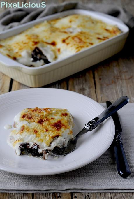 Crespelle di Farina di Castagne con Radicchio Tardivo e Gorgonzola Piccante