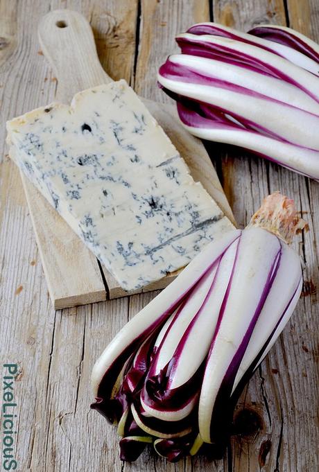 Crespelle di Farina di Castagne con Radicchio Tardivo e Gorgonzola Piccante