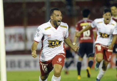 Copa Libertadores: Mariano Gonzalez regala la vittoria all’Huracan, successo anche per il River Plate de Montevideo