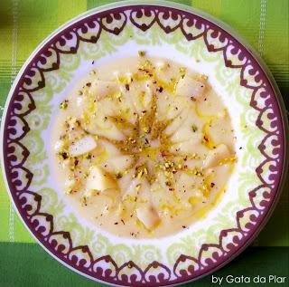 VELLUTATA DI TOPINAMBUR e PESTO DI PISTACCHI DI BRONTE e.......... PATATE A FISARMONICA!