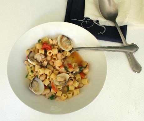 pasta e fagioli con le vongole