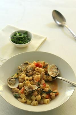 pasta e fagioli con le vongole