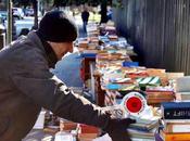 bancarelle libri avevamo denunciato anni oggi finalmente sequestrate. Succede Piramide