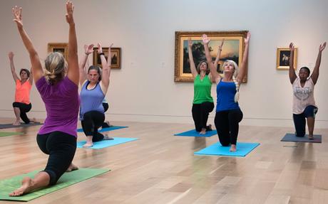 Yoga ai Musei di Napoli: 5 incontri a Villa Pignatelli