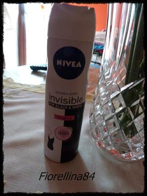 Deodorante Invisible for black & white di Nivea