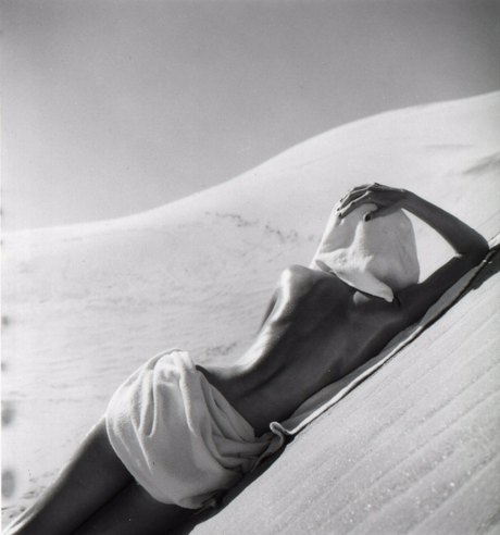 PHASHION PHOTOGRAPHERS:LOUISE DAHL-WOLFE