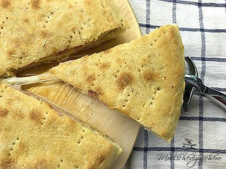 focaccia cotto e formaggio