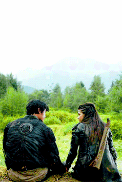 Recensione | The 100 3×03 “Ye who enter here”