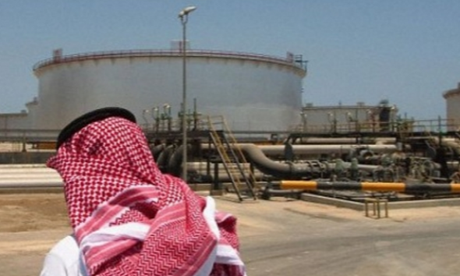 Arabia Saudita in crisi, chiede un prestito da 5 miliardi