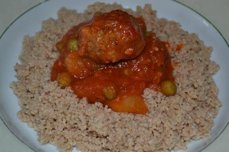 Cous cous con polpette di manzo in umido con verdure