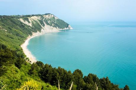 Spiagge, natura, relax e arte: questa è la Riviera del Conero