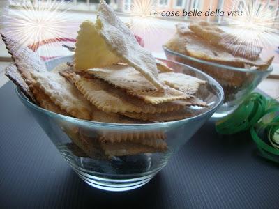 Frappe di carnevale al limoncello sia fritte che a forno