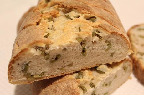 Pan ciabatta rustica alle olive verdi