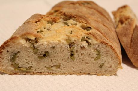 Pan ciabatta rustica alle olive verdi