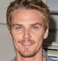 Riley Smith unisce reboot “Frequency”