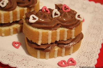 Sandwich dolci con crema  alla ricotta e nutella