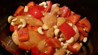 Pollo ai peperoni e anacardi nella pentola Slow Cooker