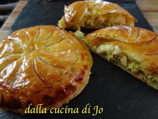 Pithiviers salati con pollo e cappone al curry