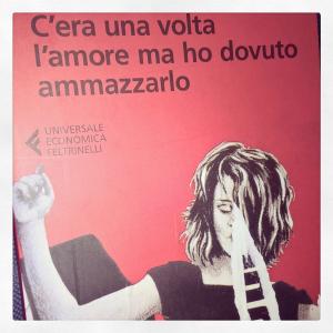 Whenever blue teardrops are fallin’ and my emotional stability is leaving me,there is something I can do… Ovvero… Lasciatemi vivere ancora un po’ così…