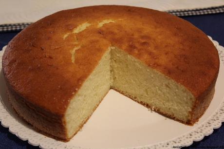 Torta allo yogurt e profumo di limone