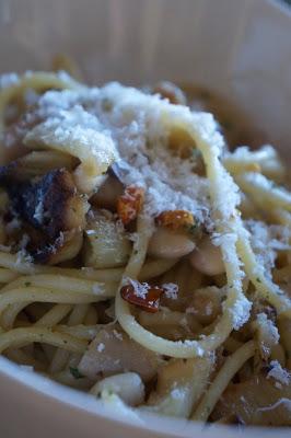 Spaghetti al Finocchio Saltato, Cannellini e Peperoncino