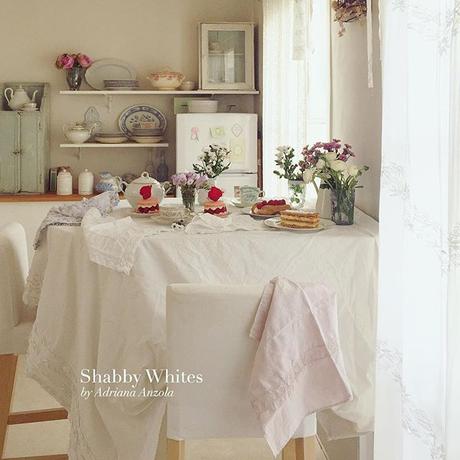 A Parigi uno splendido appartamento in puro stile Shabby Chic