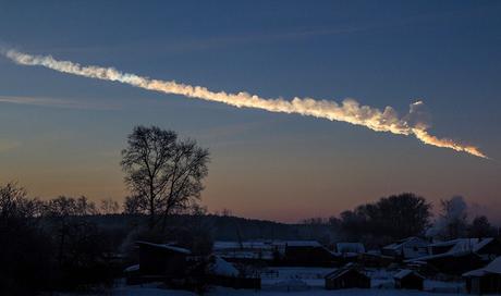 L’asteroide di Chelyabinsk ha sorvolato gli Urali nella prima mattina del 15 febbraio 2013. Crediti: Alex Eliashevsky.