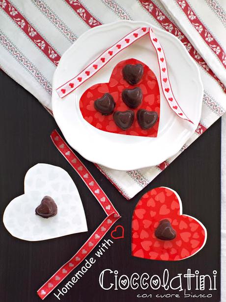 Homemade with love: Cioccolatini fondenti con cuore bianco