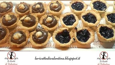 Bicchierini di frolla alla marmellate o alla crema di nocciole