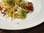 Spaghetti broccolo romanesco, pomodori secchi colatura d'alici
