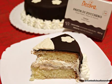 Torta al cocco con pasta di zucchero al cacao