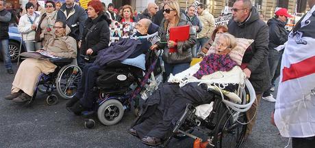 Servizio Sanitario Nazionale ”troppe poltrone e pochi cerotti”