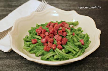 caserecce-con-pesto-di-cime-di-rapa-e-strolghino