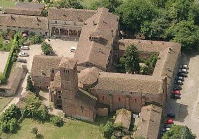 PAVIA. Stasera a teatro, per sostenere la ristrutturazione dell'Abbazia di San Lanfranco.