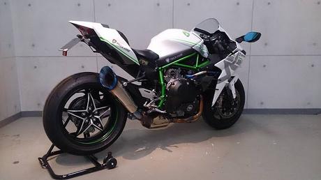 Kawasaki Ninja H2 by Trickstar