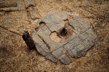 Gran Bretagna: trovata una ruota di legno dell'Età del Bronzo