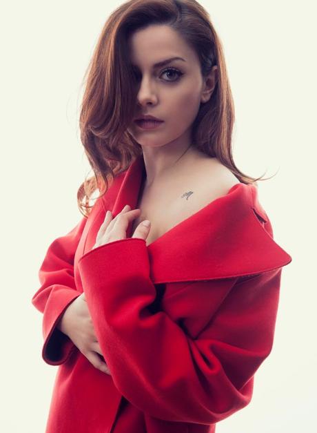 Annalisa: “IL DILUVIO UNIVERSALE” al N° 1 su Spotify e N° 1 della classifica dei Video su iTunes